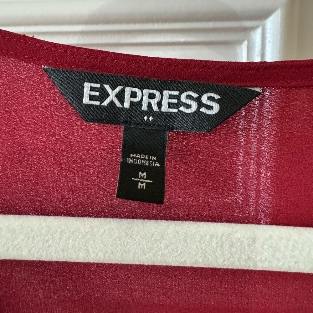 Express Lightweight Long Sleeve Top Loose Fit Strap V Neckline Red Size… - Picture 3 of 8
